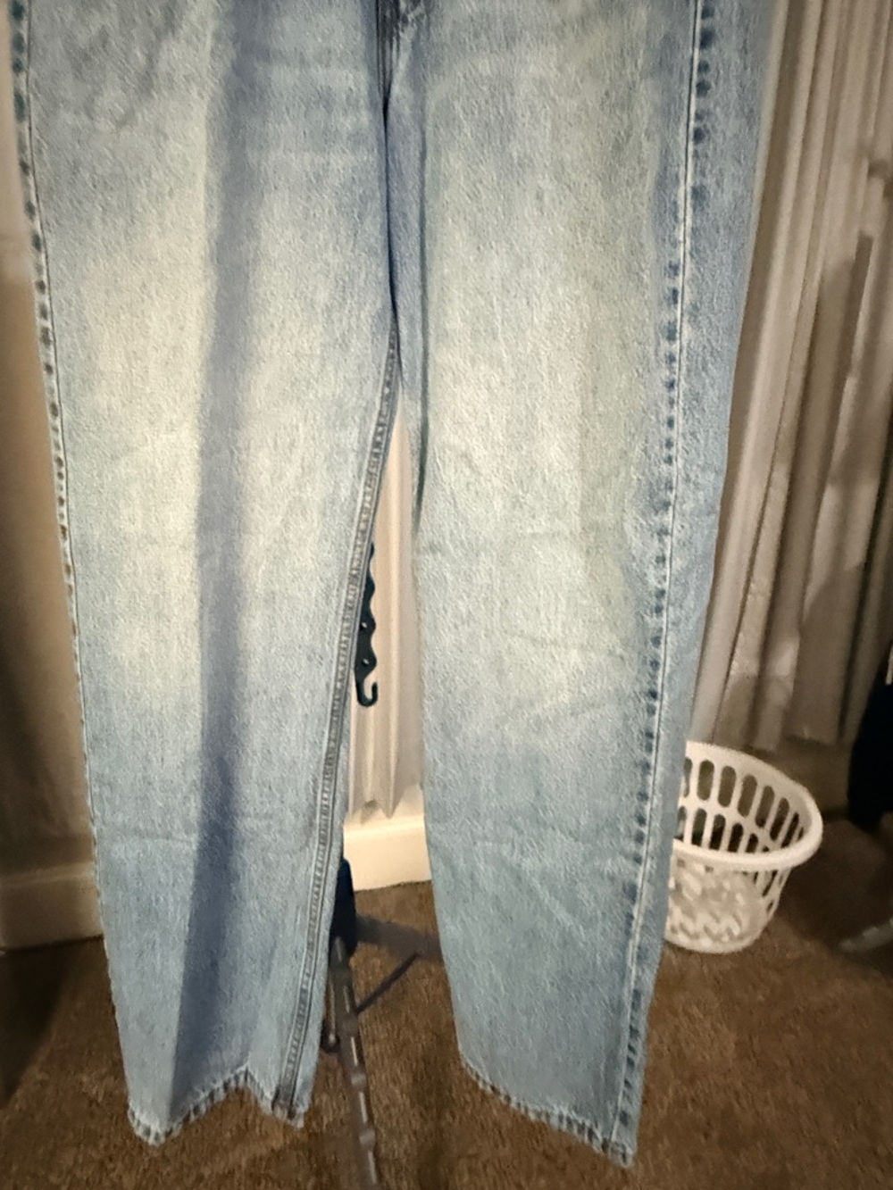 Levi's 565 Loose Straight Jeans - Picture 6 of 8